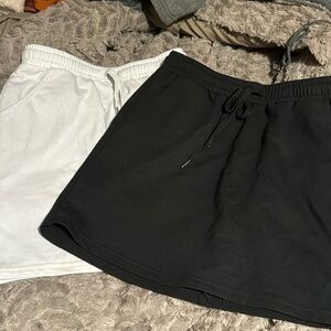 Black/white sweat skirts
